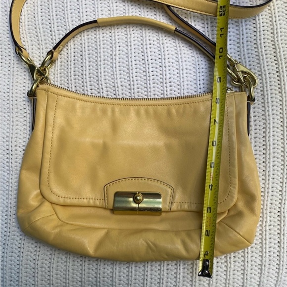 Vintage butter yellow coach bag - Picture 5 of 9
